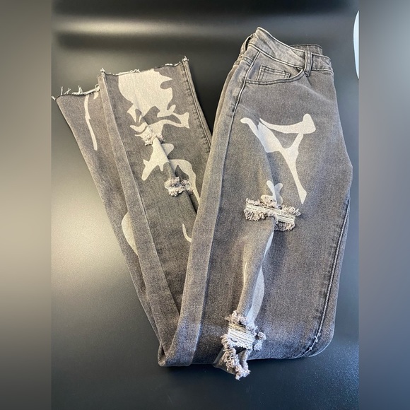 SHEIN | Ripped - High Waist Jeans | Straight Leg - Picture 3 of 4